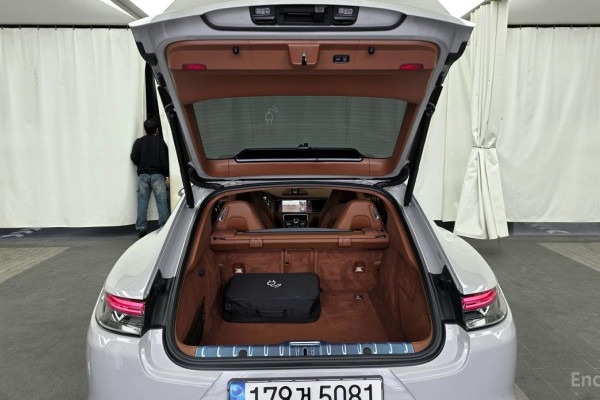 2022 Porsche Panamera с пробегом 32 413 км