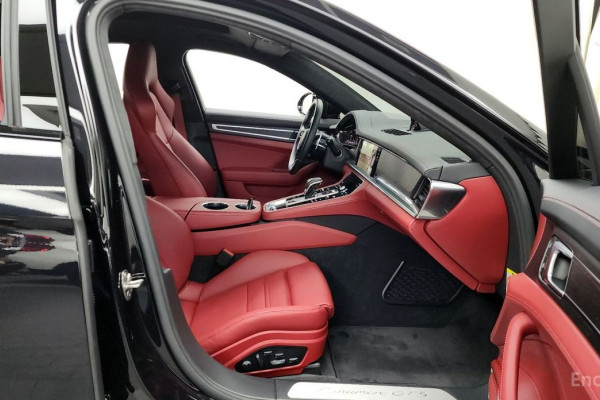 2022 Porsche Panamera с пробегом 40 563 км