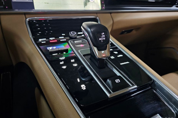 2021 Porsche Panamera с пробегом 81 925 км