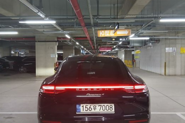 2022 Porsche Panamera с пробегом 92 000 км