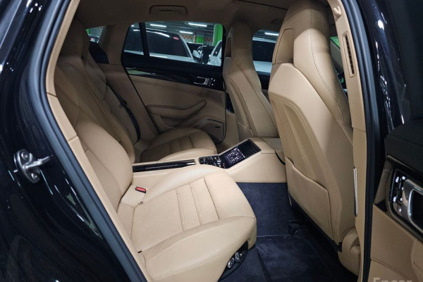 2021 Porsche Panamera с пробегом 81 925 км