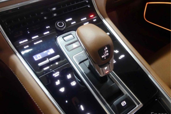 2021 Porsche Panamera с пробегом 19 400 км