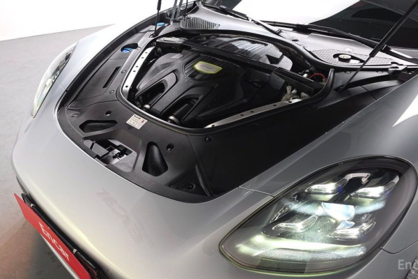 2021 Porsche Panamera с пробегом 122 999 км