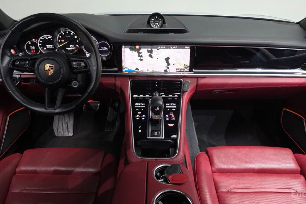 2021 Porsche Panamera с пробегом 122 999 км