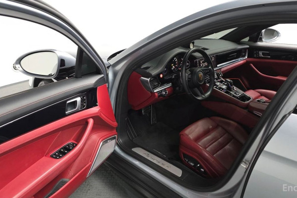 2021 Porsche Panamera с пробегом 122 999 км