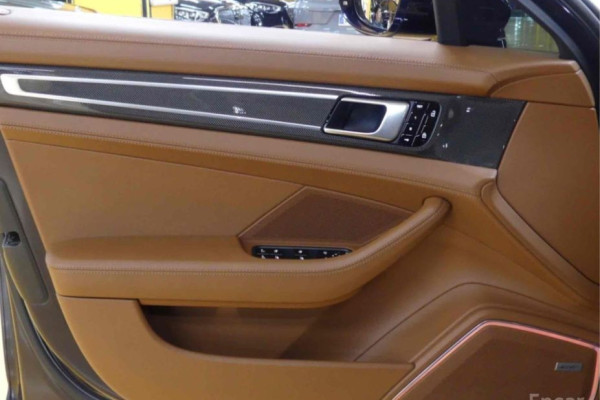 2021 Porsche Panamera с пробегом 19 400 км