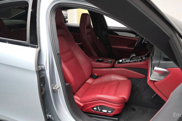 2021 Porsche Panamera с пробегом 122 999 км