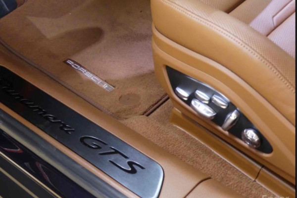 2021 Porsche Panamera с пробегом 19 400 км