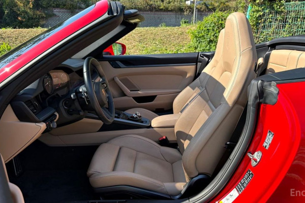 2022 Porsche 911 с пробегом 40 300 км