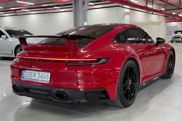 2022 Porsche 911 с пробегом 13 560 км