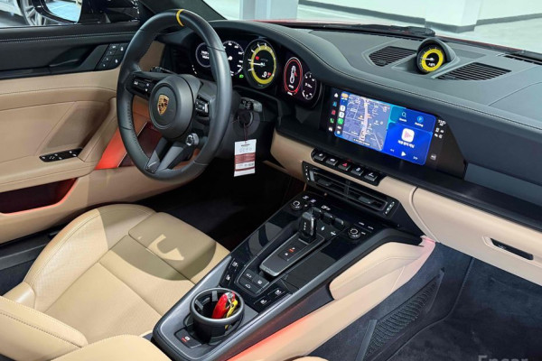 2022 Porsche 911 с пробегом 13 560 км