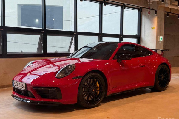 2022 Porsche 911 с пробегом 13 560 км