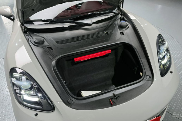 2022 Porsche 718 Spyder с пробегом 48 686 км