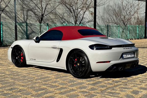 2023 Porsche 718 Spyder с пробегом 10 500 км