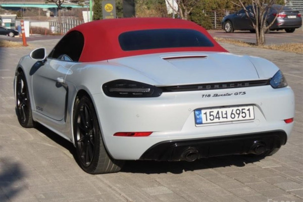 2023 Porsche 718 Spyder с пробегом 10 300 км