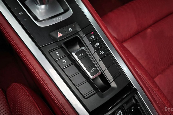 2022 Porsche 718 Spyder с пробегом 48 686 км