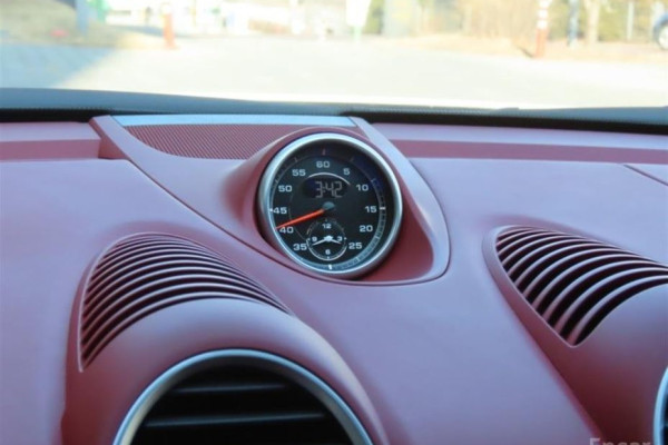 2023 Porsche 718 Spyder с пробегом 10 300 км