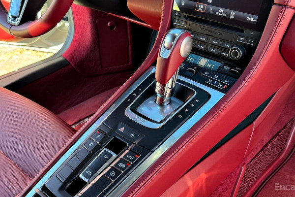 2023 Porsche 718 Spyder с пробегом 10 500 км