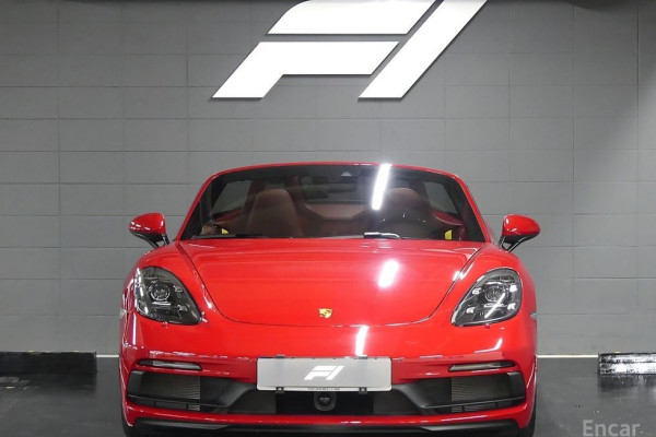 2022 Porsche 718 Spyder с пробегом 1 400 км