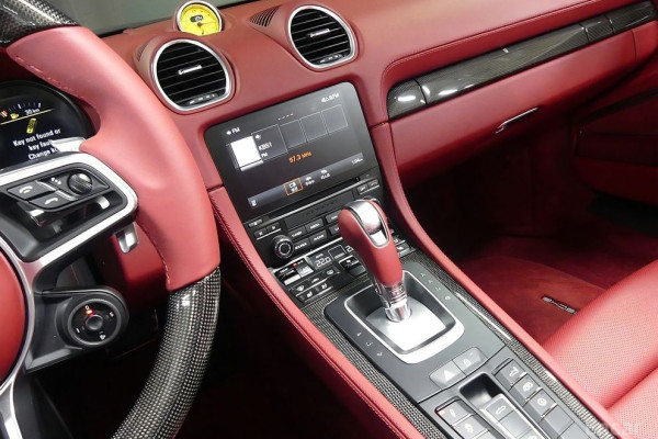 2022 Porsche 718 Spyder с пробегом 1 400 км