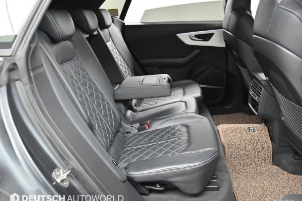 2021 Audi Q8 с пробегом 88 248 км