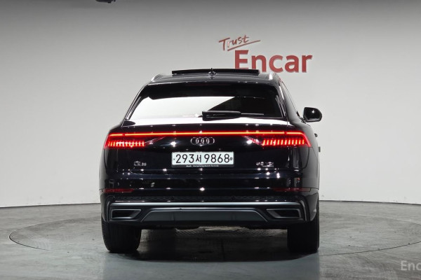 2020 Audi Q8 с пробегом 71 227 км