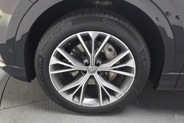 2020 Audi Q8 с пробегом 71 227 км