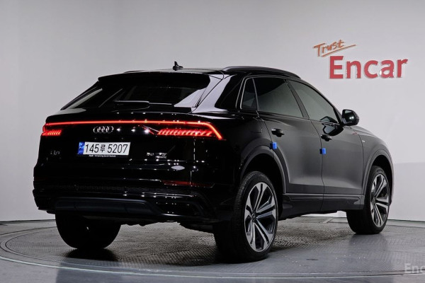 2023 Audi Q8 с пробегом 34 672 км