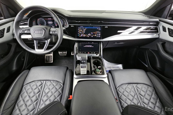 2023 Audi Q8 с пробегом 34 672 км