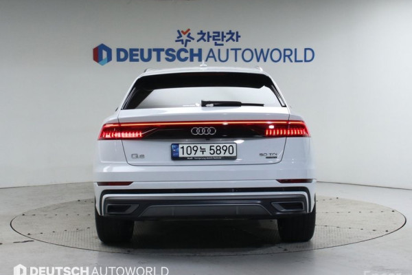 2021 Audi Q8 с пробегом 39 013 км