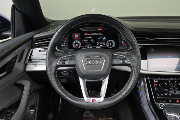 2021 Audi Q8 с пробегом 138 717 км