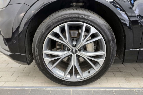 2021 Audi Q8 с пробегом 113 038 км