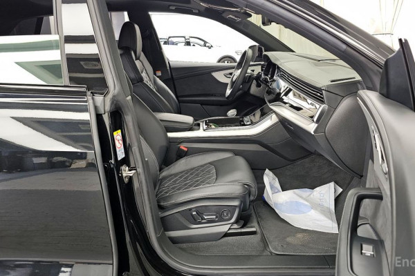 2023 Audi Q8 с пробегом 34 672 км