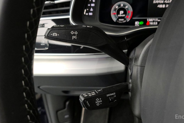 2021 Audi Q8 с пробегом 138 717 км