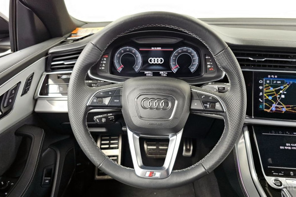 2023 Audi Q8 с пробегом 34 672 км