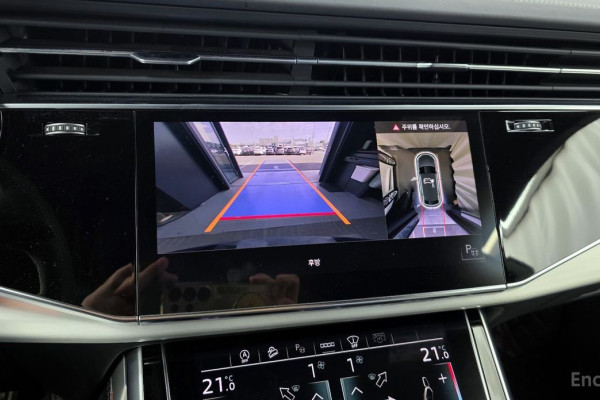 2021 Audi Q8 с пробегом 113 038 км