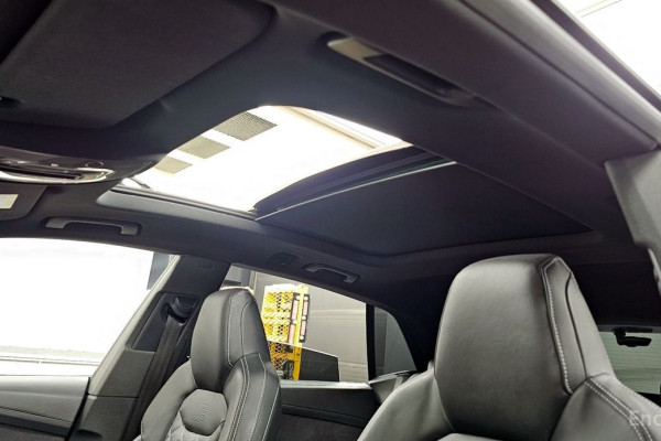 2023 Audi Q8 с пробегом 34 672 км