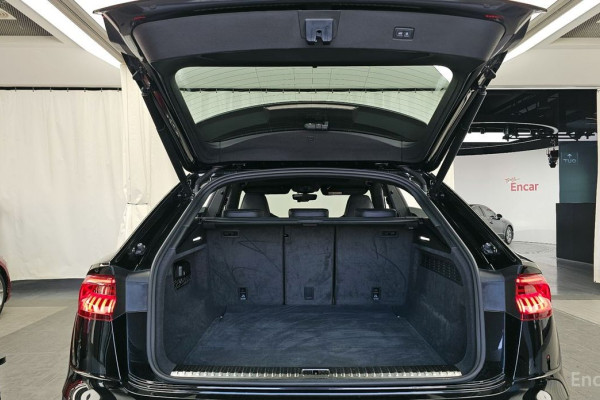 2023 Audi Q8 с пробегом 34 672 км