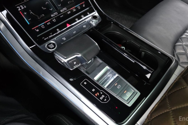 2021 Audi Q8 с пробегом 142 439 км