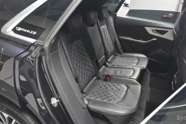 2021 Audi Q8 с пробегом 142 439 км