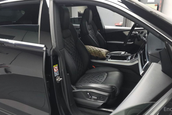 2021 Audi Q8 с пробегом 142 439 км