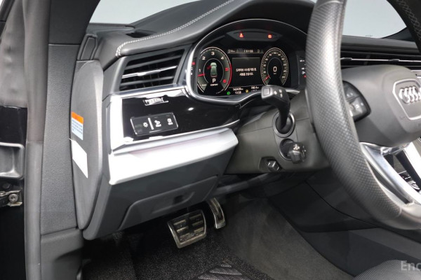 2021 Audi Q8 с пробегом 142 439 км