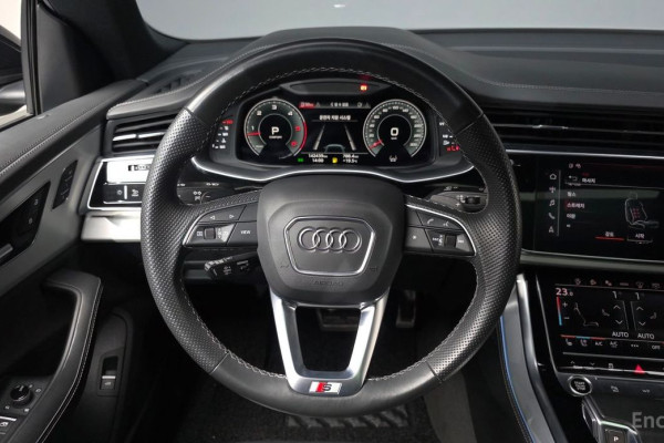 2021 Audi Q8 с пробегом 142 439 км