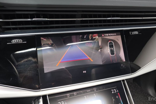 2021 Audi Q8 с пробегом 142 439 км