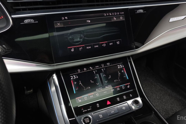 2021 Audi Q8 с пробегом 142 439 км