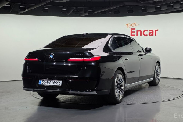 2023 BMW 7 серии с пробегом 72 581 км