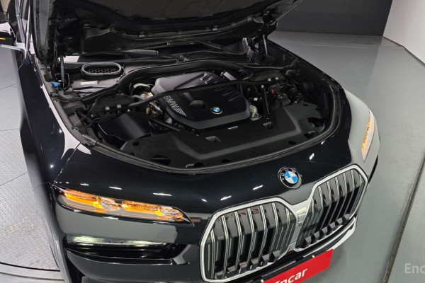 2023 BMW 7 серии с пробегом 72 581 км