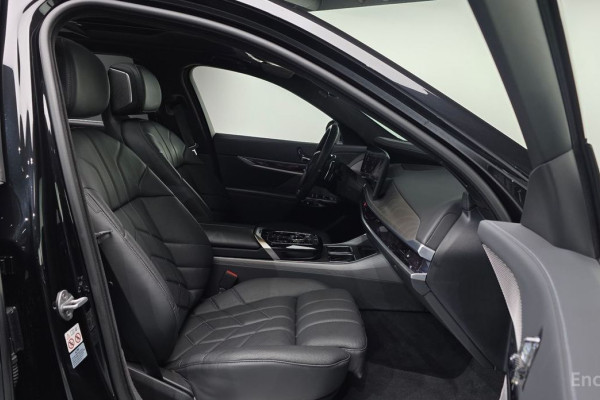 2023 BMW 7 серии с пробегом 72 581 км