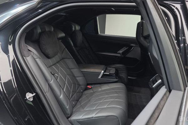 2023 BMW 7 серии с пробегом 72 581 км