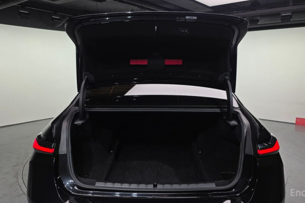 2023 BMW 7 серии с пробегом 72 581 км